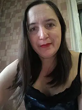 EvelinCutex online show from December 5, 6:45 am