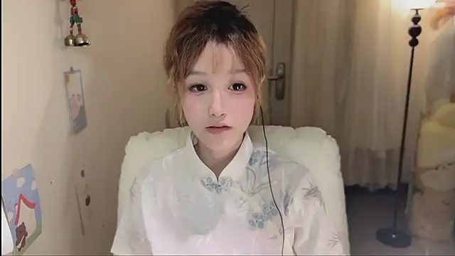 Snapshot of FuFu-puff chatting on October 18, 12:07 pm FuFu-puff online show from October 18, 12:07 pm