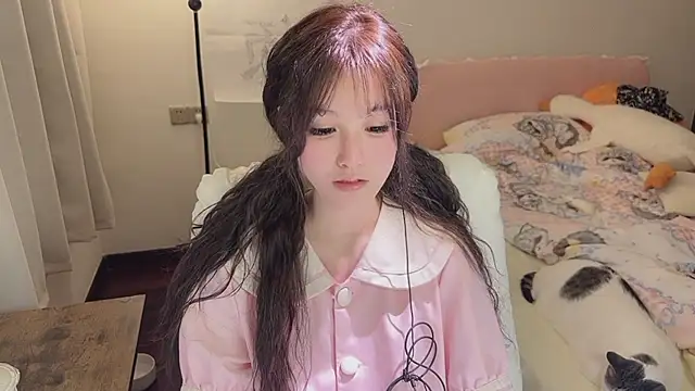 Snapshot of FuFu-puff chatting on November 22, 2:49 pm FuFu-puff online show from November 22, 2:49 pm