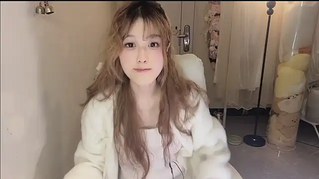 Snapshot of FuFu-puff chatting on October 27, 12:06 pm FuFu-puff online show from October 27, 12:06 pm