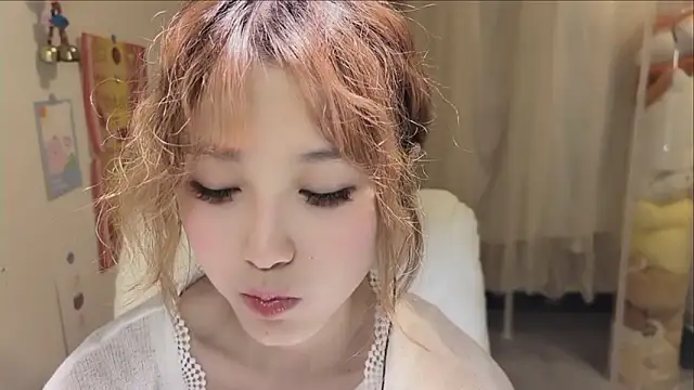 Snapshot of FuFu-puff chatting on September 21, 12:10 pm FuFu-puff online show from September 21, 12:10 pm