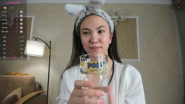 Snapshot of sakura_oki_doki chatting on October 3, 9:11 am sakura oki doki online show from October 3, 9:11 am