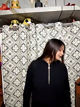 Snapshot of Anushka14321 chatting on January 8, 7:14 am Anushka14321 online show from January 8, 7:14 am