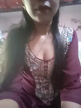 Snapshot of Paakhi-Singh chatting on December 4, 5:50 am Paakhi-Singh online show from December 4, 5:50 am