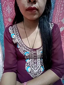 Snapshot of Paakhi-Singh chatting on December 20, 6:44 pm Paakhi-Singh online show from December 20, 6:44 pm