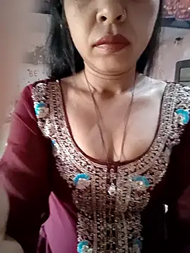 Snapshot of Paakhi-Singh chatting on December 23, 4:34 am Paakhi-Singh online show from December 23, 4:34 am