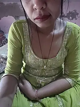 Snapshot of Paakhi-Singh chatting on December 18, 4:39 am Paakhi-Singh online show from December 18, 4:39 am