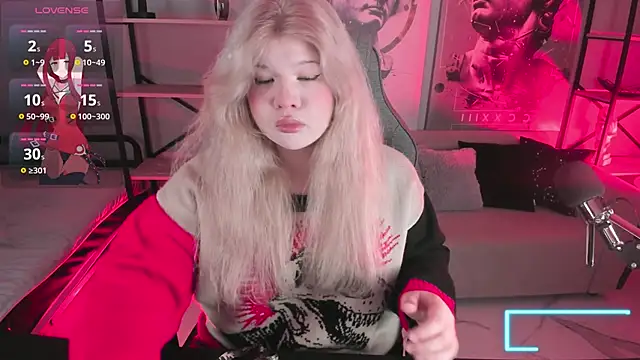 Snapshot of LilithNelson chatting on November 4, 11:30 pm LilithNelson online show from November 4, 11:30 pm