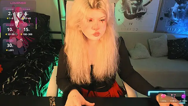 Snapshot of LilithNelson chatting on October 23, 8:40 pm LilithNelson online show from October 23, 8:40 pm