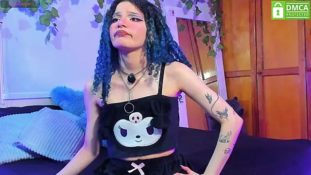 Bluedarkelf888 online show from April 14, 11:43 pm