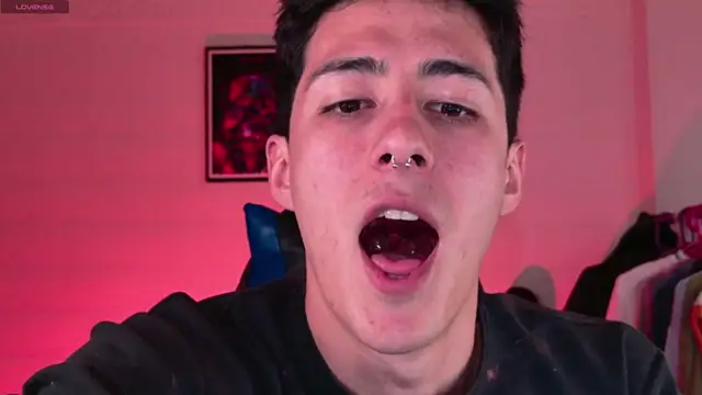 Snapshot of Jeremias_miller chatting on December 17, 9:31 pm Jeremias miller online show from December 17, 9:31 pm