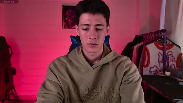 Jeremias miller online show from December 18, 8:34 pm