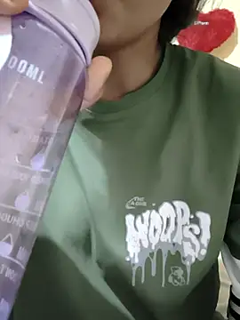 RAYI Queen 2 online show from February 15, 9:47 pm