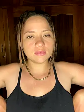 Snapshot of sabrossa chatting on November 10, 3:33 am sabrossa online show from November 10, 3:33 am