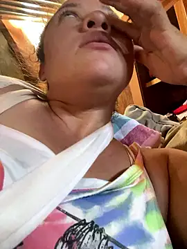 Snapshot of sabrossa chatting on January 8, 4:57 pm sabrossa online show from January 8, 4:57 pm