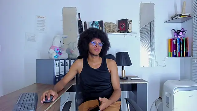 DEAMOL online show from February 11, 1:22 pm