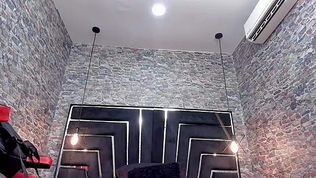 WILD FIREE  online show from March 23, 8:08 pm