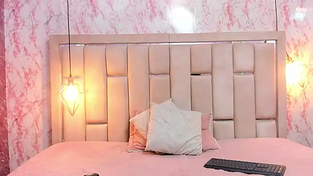 WILD FIREE  online show from October 30, 7:33 pm