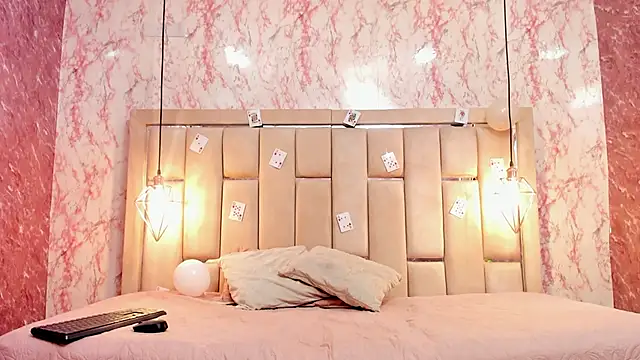 WILD FIREE  online show from October 31, 8:49 pm