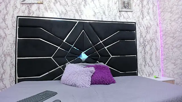 Snapshot of WILD_FIREE_ chatting on November 15, 8:35 pm WILD FIREE online show from November 15, 8:35 pm