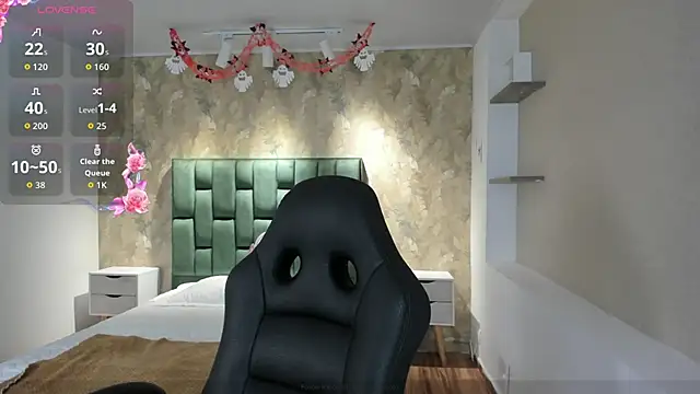 Snapshot of Saya_Amaretto1 chatting on October 25, 8:09 pm Saya Amaretto1 online show from October 25, 8:09 pm