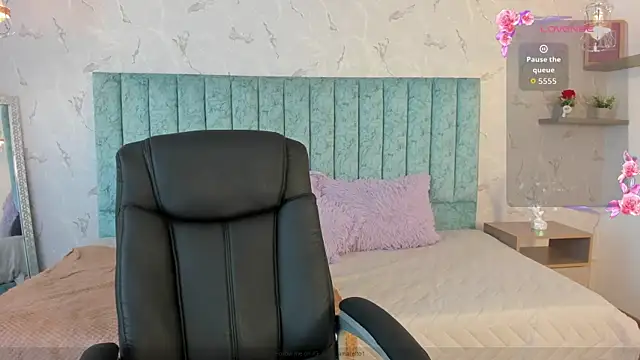 Snapshot of Saya_Amaretto1 chatting on November 29, 3:12 pm Saya Amaretto1 online show from November 29, 3:12 pm