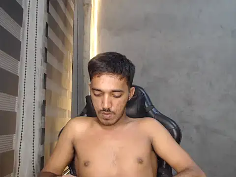 Snapshot of RowyCam chatting on September 10, 2:38 pm RowyCam online show from September 10, 2:38 pm