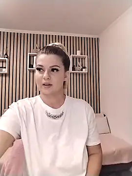 Snapshot of Mayaaaaaa_ chatting on November 1, 1:45 am Mayaaaaaa online show from November 1, 1:45 am