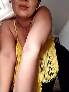 Snapshot of Mayaaaaaa_ chatting on December 2, 9:00 am Mayaaaaaa online show from December 2, 9:00 am