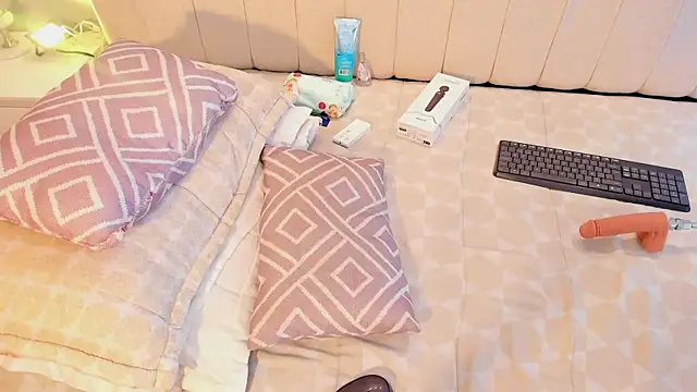 manyaa  online show from September 30, 7:31 pm