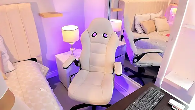 Snapshot of manyaa_ chatting on January 7, 7:30 pm manyaa online show from January 7, 7:30 pm