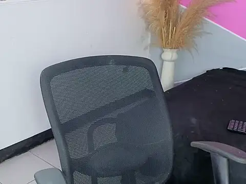 invincible200 online show from November 17, 2:21 pm