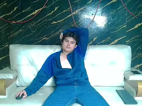 invincible200 online show from November 28, 2:39 pm