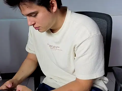 invincible200 online show from October 13, 1:34 pm