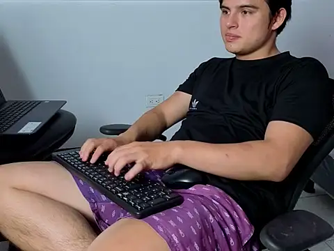 invincible200 online show from October 19, 2:31 pm