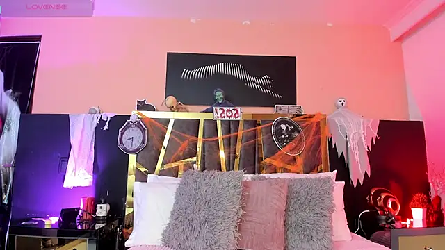 Snapshot of ScarletTorres chatting on October 30, 6:27 pm ScarletTorres online show from October 30, 6:27 pm