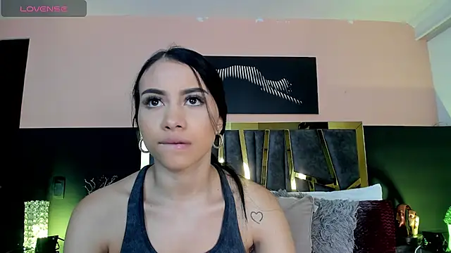 Snapshot of ScarletTorres chatting on December 20, 3:04 pm ScarletTorres online show from December 20, 3:04 pm