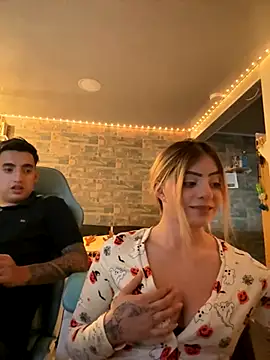 Melissa coll online show from December 3, 4:57 am