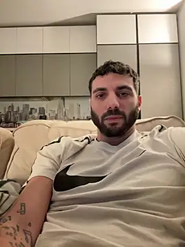 Snapshot of Simon-xx chatting on March 7, 8:58 pm Simon-xx online show from March 7, 8:58 pm