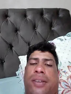 paulinhogostosinho online show from November 4, 10:35 pm