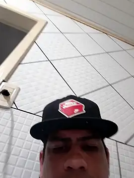 Snapshot of paulinhogostosinho chatting on October 5, 3:30 am paulinhogostosinho online show from October 5, 3:30 am