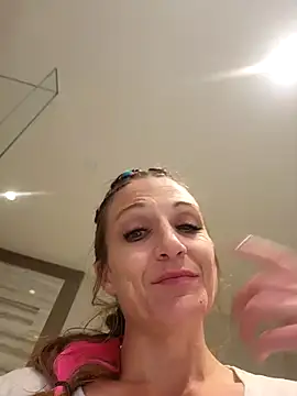 SexySunnyBlazen online show from December 3, 10:25 am