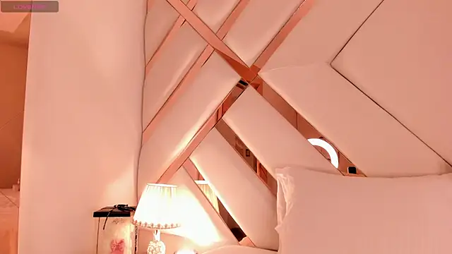 Snapshot of Saday_ chatting on November 13, 4:05 am Saday online show from November 13, 4:05 am