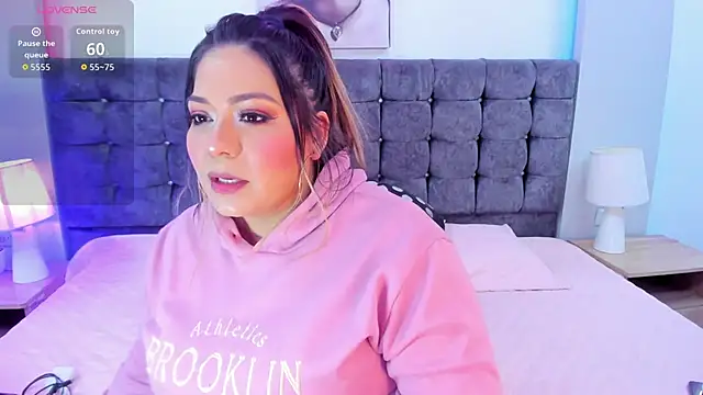 Snapshot of isabella_horney_ chatting on November 16, 7:51 pm isabella horney online show from November 16, 7:51 pm