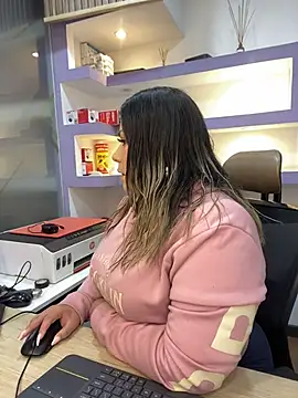 isabella horney  online show from February 14, 1:55 pm