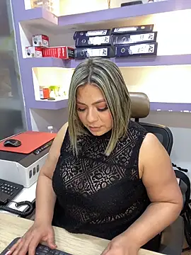 isabella horney  online show from March 5, 12:13 pm