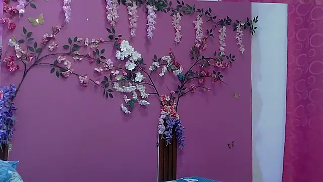 skinnybarbie022 online show from January 7, 11:21 pm