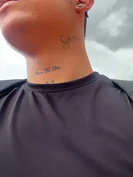 Kurtxxx22 online show from February 2, 7:02 pm