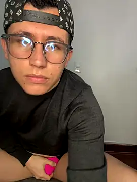 Kurtxxx22 online show from November 14, 6:33 pm