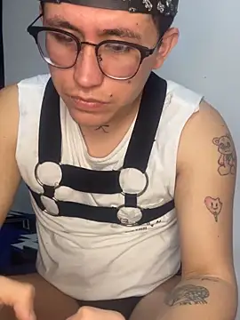 Kurtxxx22 online show from November 25, 1:17 am